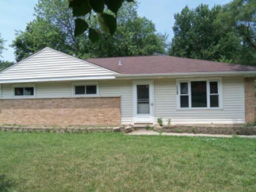 108 Shabbona Dr., Park Forest, IL 60466
