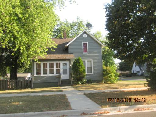 567 Binder St., Aurora, IL 60505