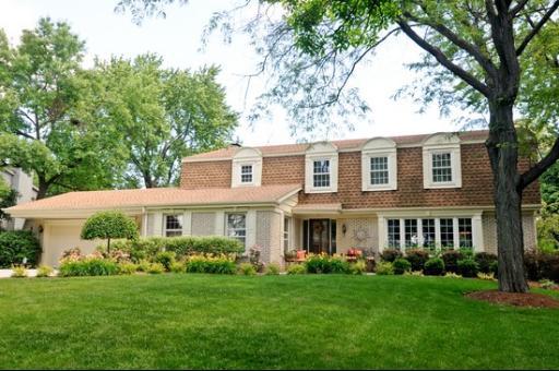 526 Lake Shore Dr., Barrington, IL 60010