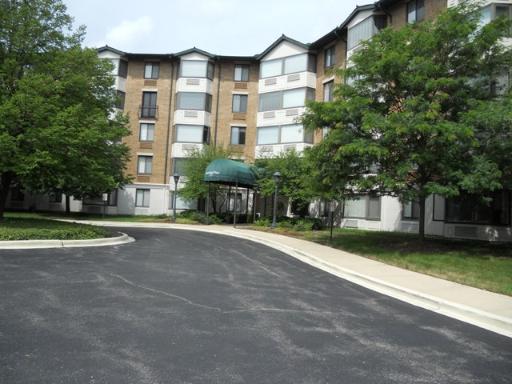470 Fawell Blvd. #120, Glen Ellyn, IL 60137