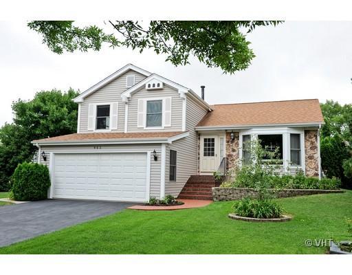 902 Pear Tree Ln., Wheeling, IL 60090
