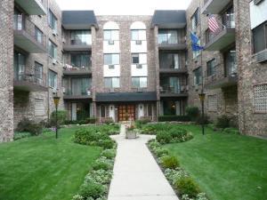 722 S Graceland Ave. #203, Des Plaines, IL 60016