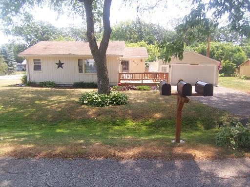 709 W Pheasant Tr., Mchenry, IL 60051