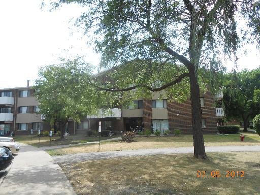 1000 Bayside Dr. #108, Palatine, IL 60074