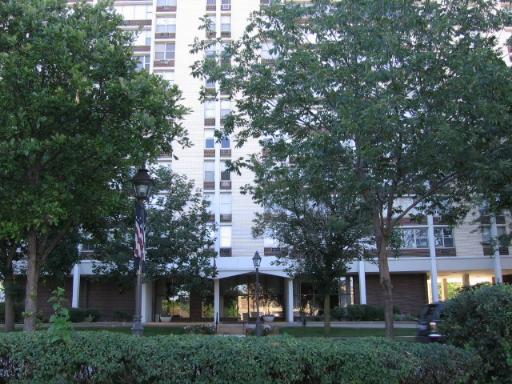 33 N Main St. #3G, Lombard, IL 60148