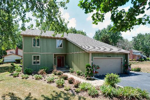 861 Winmoor Dr., Sleepy Hollow, IL 60118