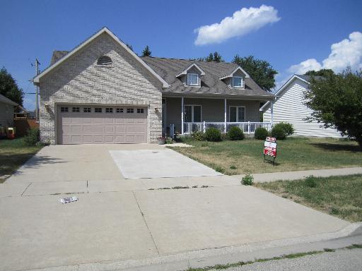 327 Serenity Ln., DeKalb, IL 60115