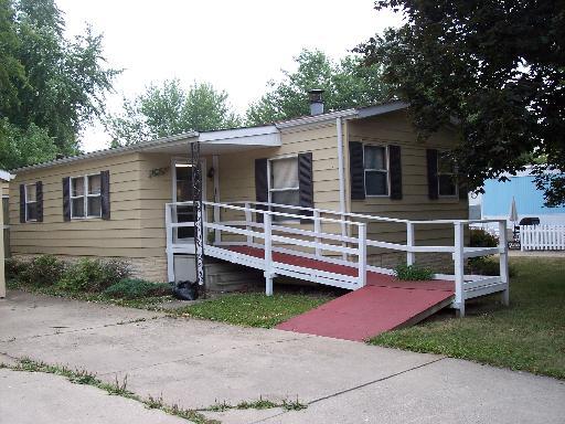 92 Oak St., Sandwich, IL 60548