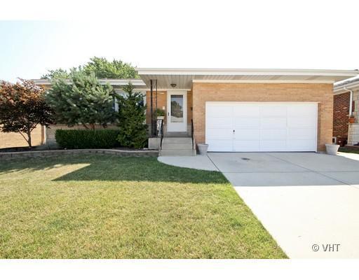 4717 N Potawatomie, Chicago, IL 60656