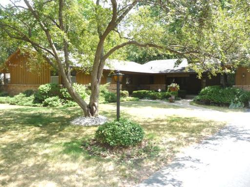 1314 Eastview Rd., Rockford, IL 61108