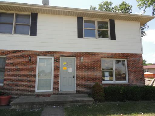 392 W Indian Tr., Aurora, IL 60506