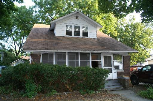 719 E. Downer Pl., Aurora, IL 60505