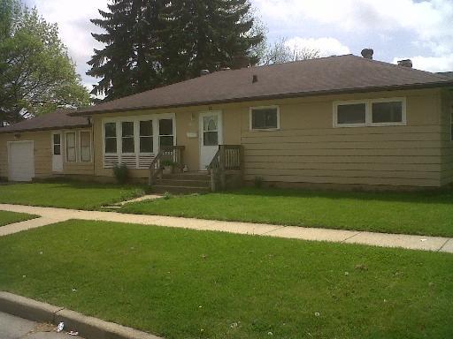 1021 Van St., Elgin, IL 60123