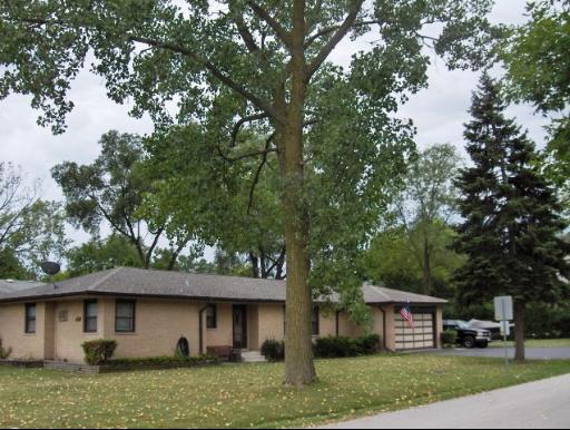 610 Helen Dr., Northbrook, IL 60062