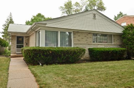 5126 Conrad St., Skokie, IL 60077