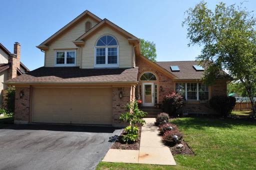 487 Farm Bridge Rd., Lake Zurich, IL 60047