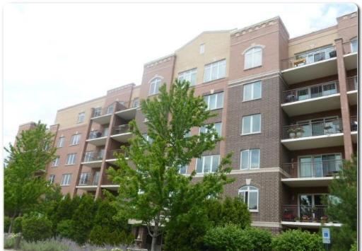 5155 W Madison St. #505, Skokie, IL 60077