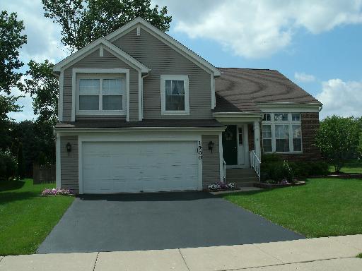 1900 Avalon Dr., Wheeling, IL 60090