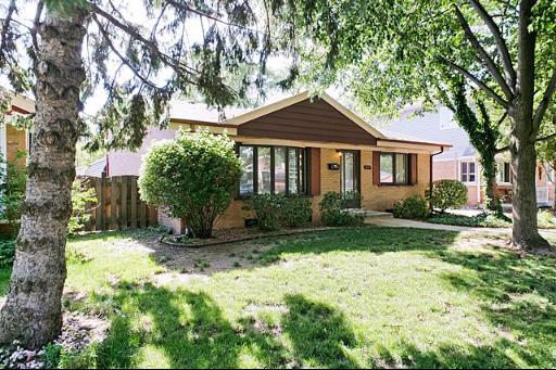 8941 S 49th Ave., Oak Lawn, IL 60453