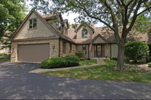 1001 Troutlilly Ln., Darien, IL 60561