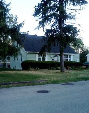 302 Lakelawn Blvd., Aurora, IL 60506