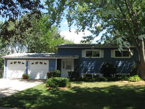 411 Gayle Ave., Dekalb, IL 60115