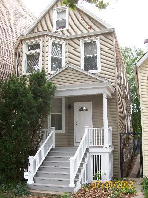 1915 W Larchmont Ave., Chicago, IL 60613