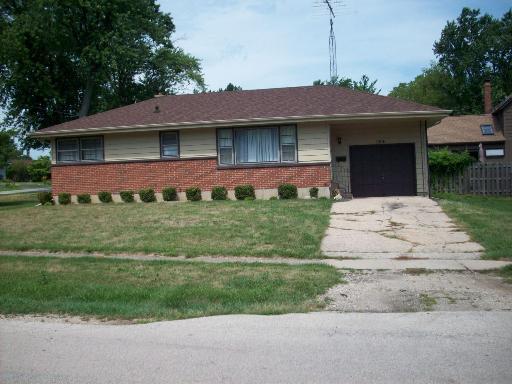 125 Arthur Dr., Woodstock, IL 60098