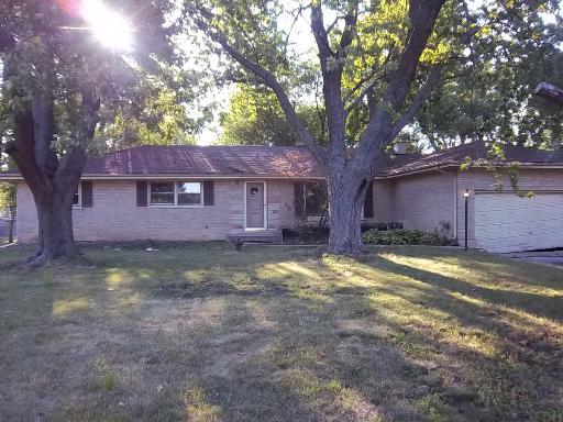 7215 Leonard Dr., Darien, IL 60561