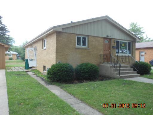 1605 Richmond Cir., Joliet, IL 60435