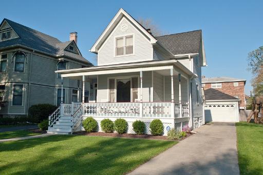 35 S Spring Ave., La Grange, IL 60525