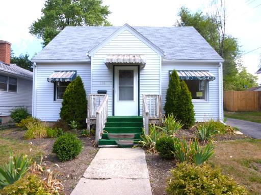 618 Edwards St., Aurora, IL 60505