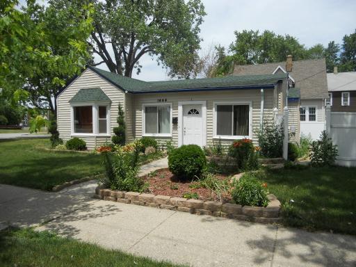1444 E Prospect Ave., Des Plaines, IL 60018