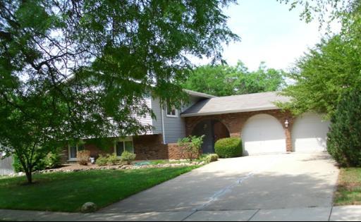 805 Chateaugay Ave., Naperville, IL 60540