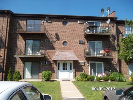 4018 N Bonhill Ln. #3A, Arlington Heights, IL 60004