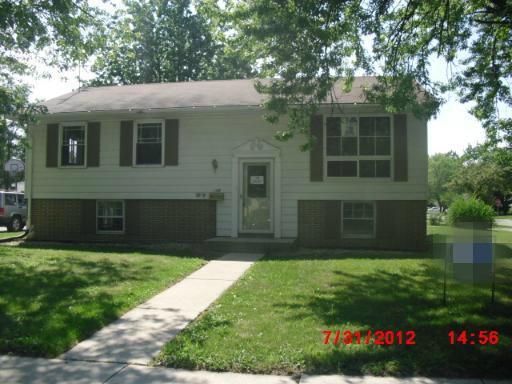 136 N Chestnut Ln., Glenwood, IL 60425