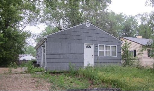 30 Della Ave., Crystal Lake, IL 60014