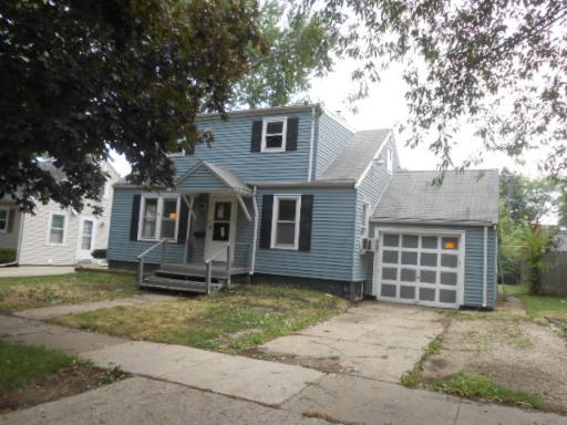 940 Charles St., Aurora, IL 60506