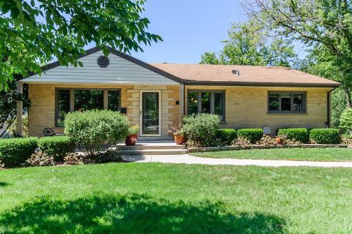4422 Wilson Ave., Downers Grove, IL 60515