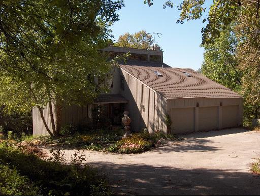 726 Plumtree Rd., Barrington Hills, IL 60010