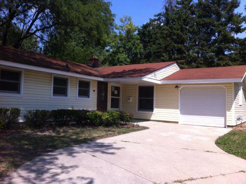 1628 Warwick Ct., Schaumburg, IL 60193