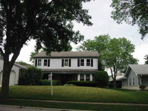 819 Downing Dr., Schaumburg, IL 60195