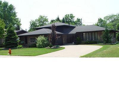 15226 Ingleside Ave., South Holland, IL 60473