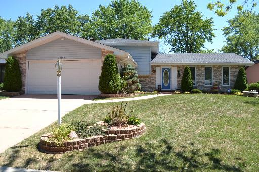 22919 East Dr., Richton Park, IL 60471