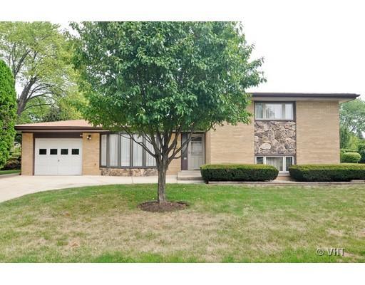 64 Michael Rd., Des Plaines, IL 60016