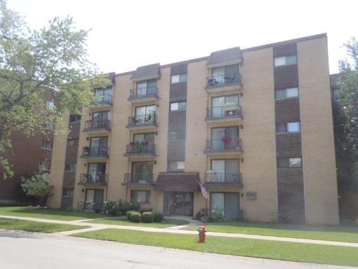 1623 Ashland Ave. #4C, Des Plaines, IL 60016