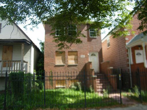 9421 S Burnside Ave., Chicago, IL 60619