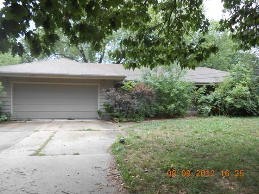 8S510 River Dr., Naperville, IL 60565