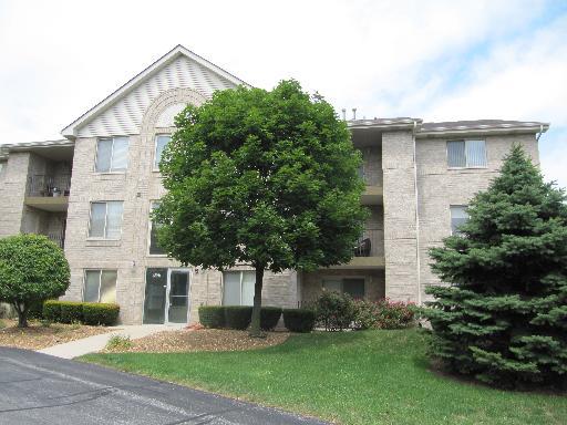 6820 Ridge Point Dr. #2B, Oak Forest, IL 60452
