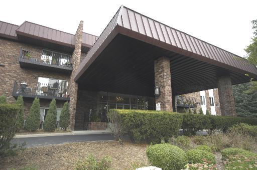 1049 W Ogden Ave. #103, Naperville, IL 60563